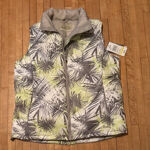 Cabela's Gray and Green Patterned Down filled 650 Vest nwt